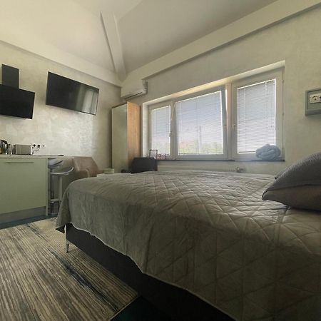 Tona - Miran Apartman - Parking - Samostalna Prijava Karlovac Dış mekan fotoğraf