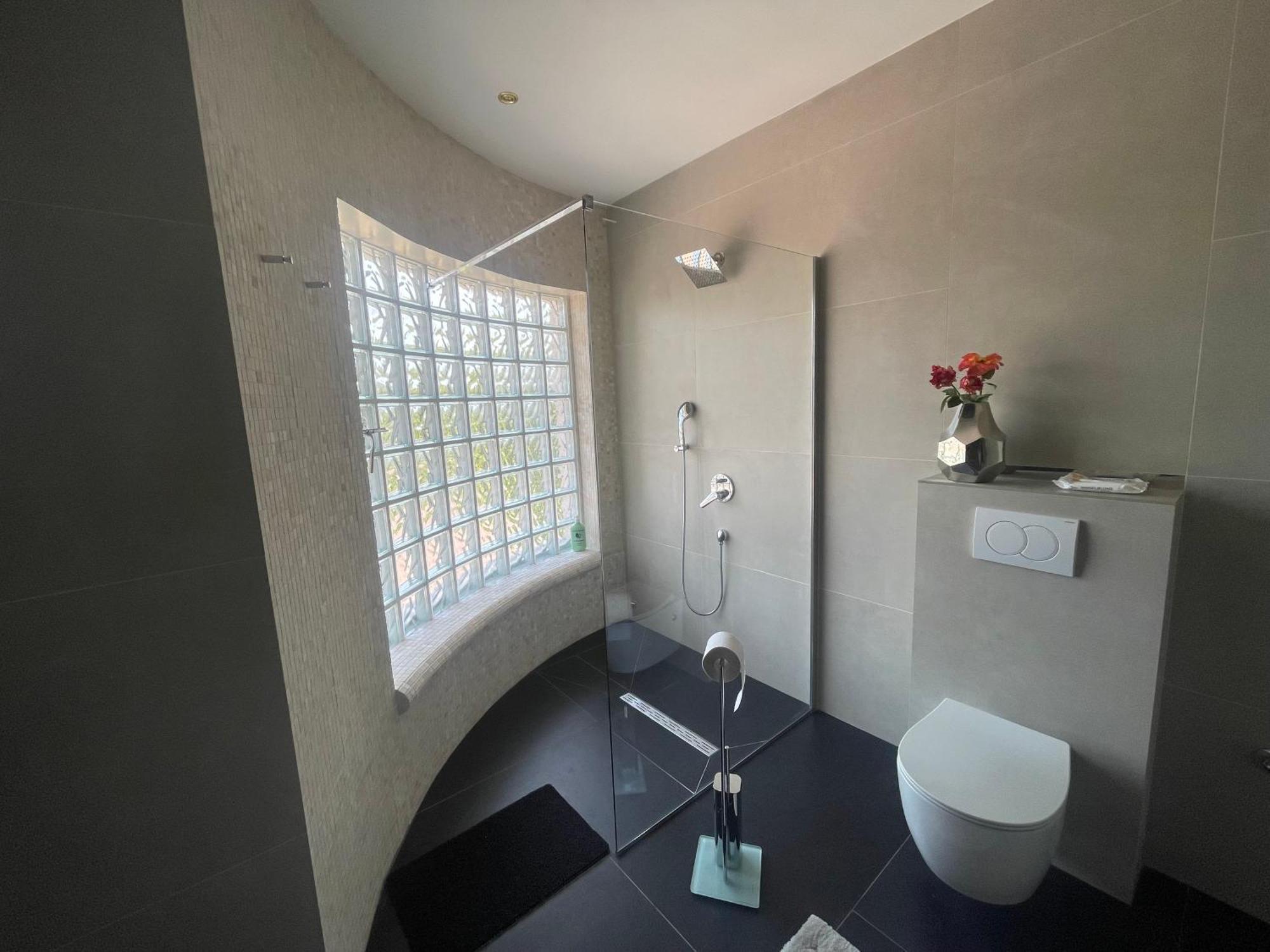Tona - Miran Apartman - Parking - Samostalna Prijava Karlovac Dış mekan fotoğraf
