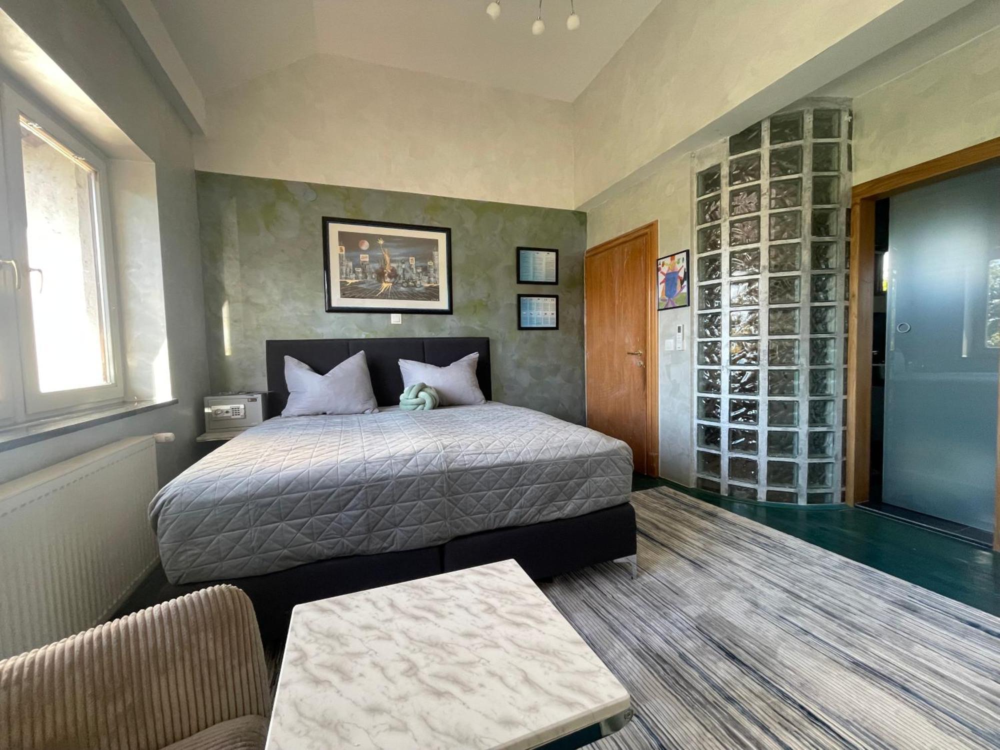 Tona - Miran Apartman - Parking - Samostalna Prijava Karlovac Dış mekan fotoğraf